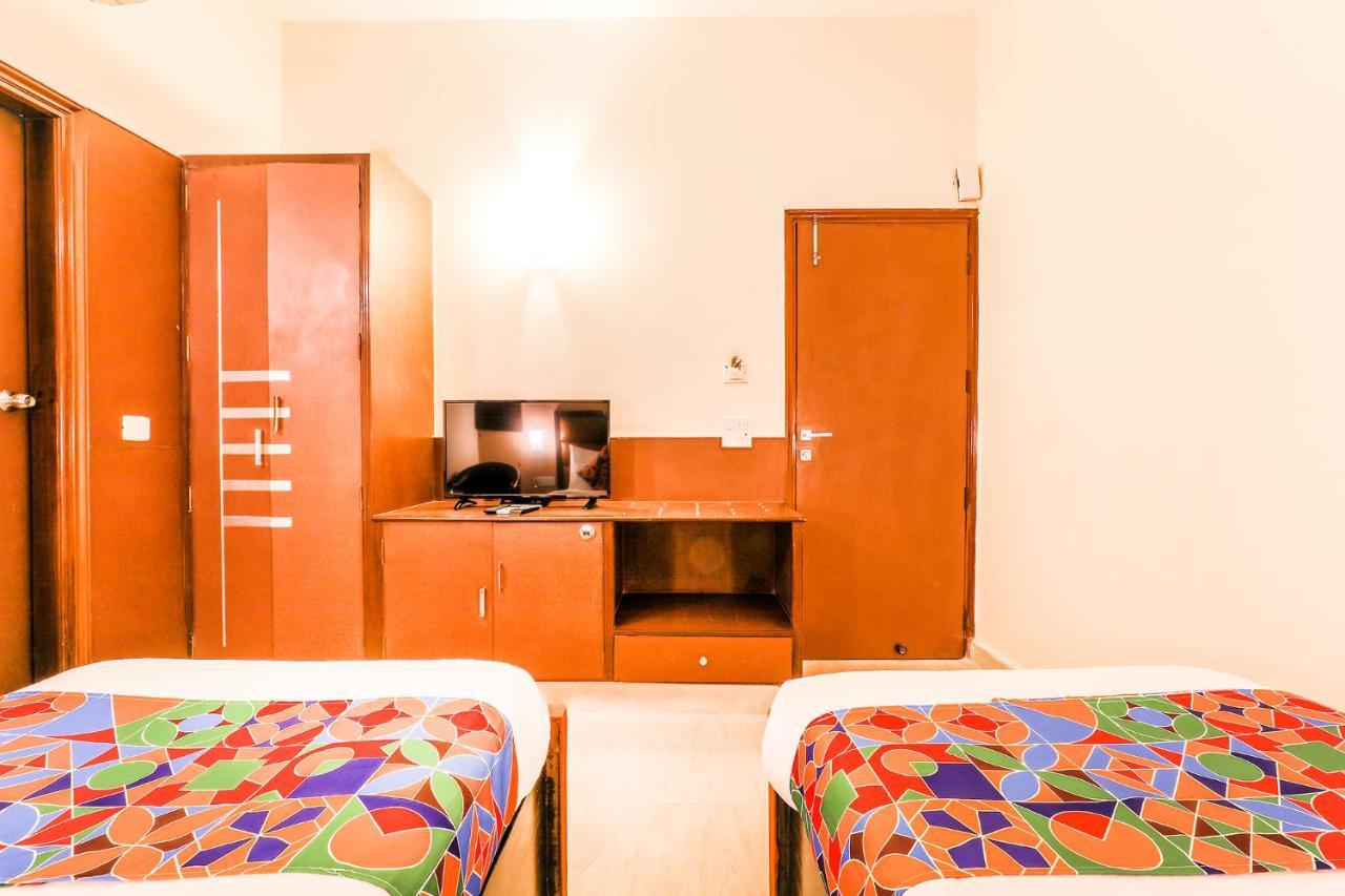 Fabhotel Conclave Boutique 뉴델리 외부 사진