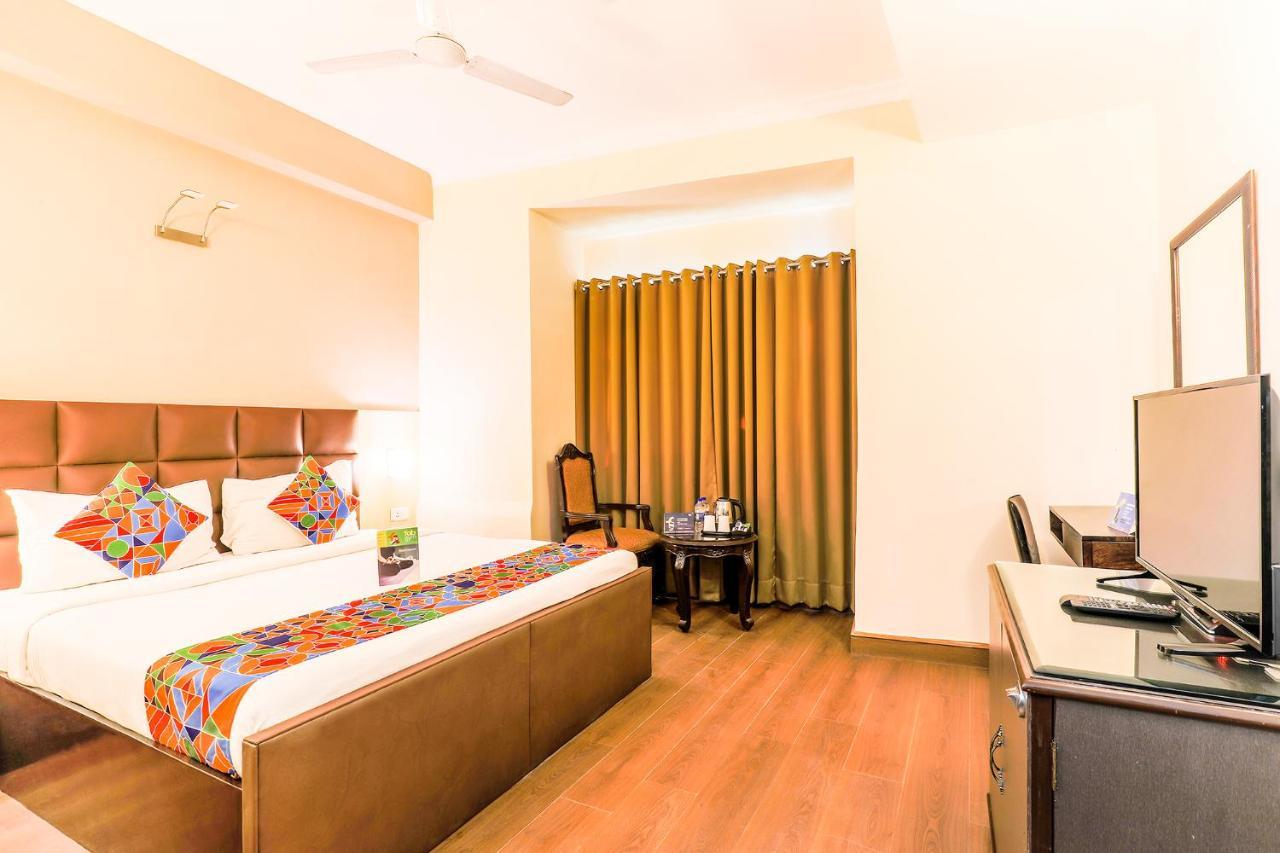 Fabhotel Conclave Boutique 뉴델리 외부 사진