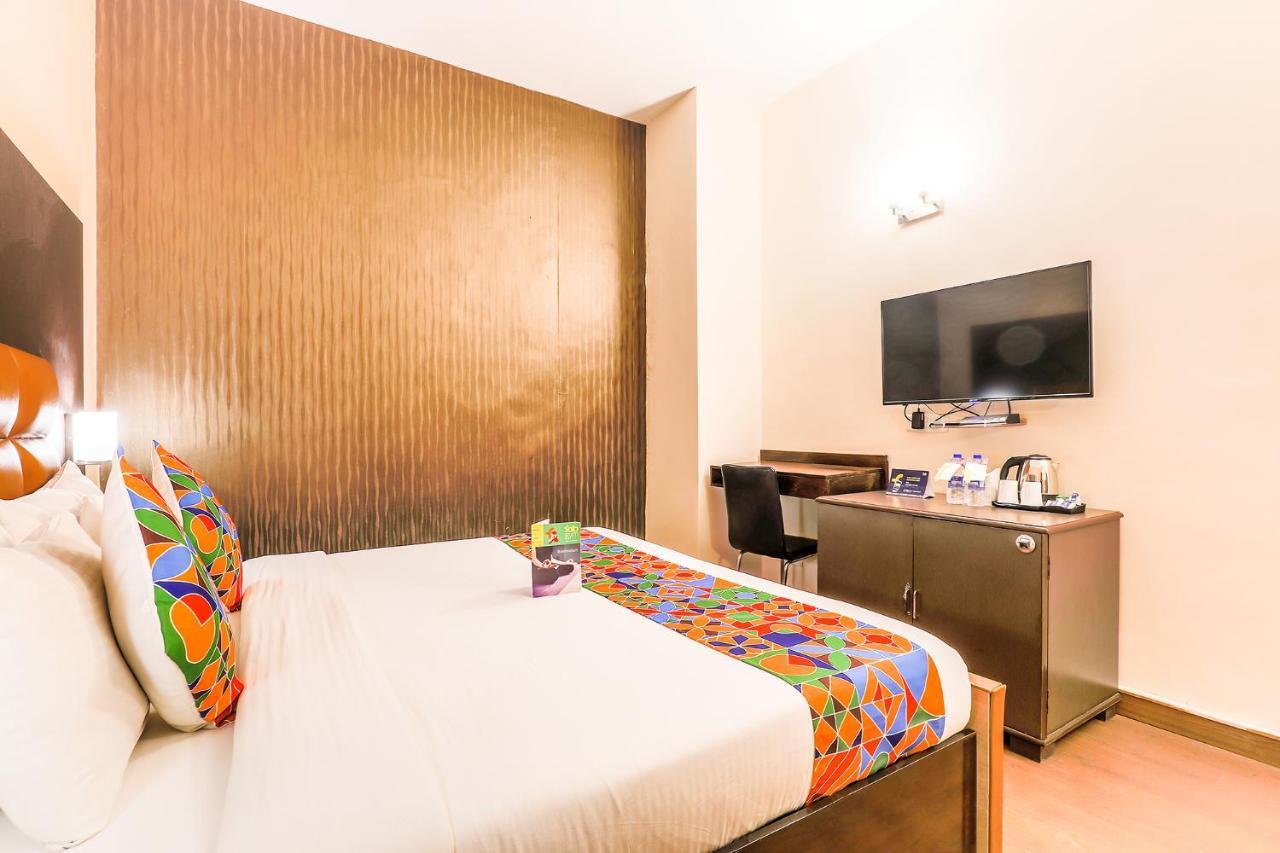 Fabhotel Conclave Boutique 뉴델리 외부 사진